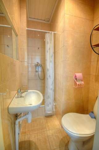 Курортные отели OWSz Kachna Завоя Трехместный номер с ванной комнатой-6